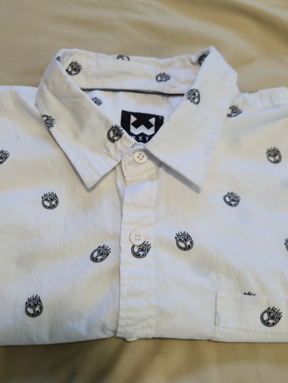 WXYZ Button Up Dress Shirt Mens L White Short Sleeve All Over Print Pocket 0481